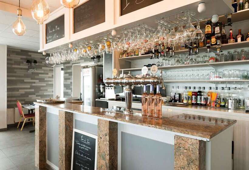 Отель The Originals Boutique, Hôtel Neptune, Bercksurmer