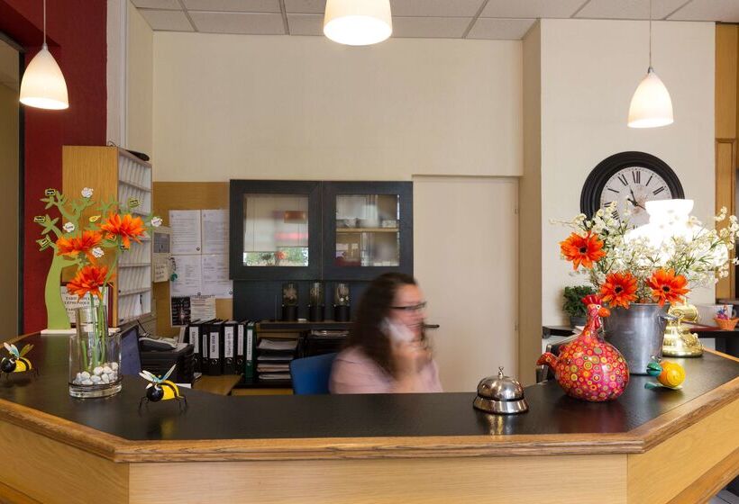 בית מלון כפרי The Originals City, Hôtel Du Faucigny, Cluses Ouest