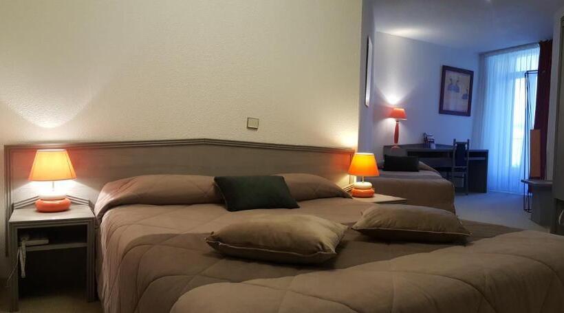 בית מלון כפרי Hôtel De Genève Et Restaurant , Faverges Seythenex