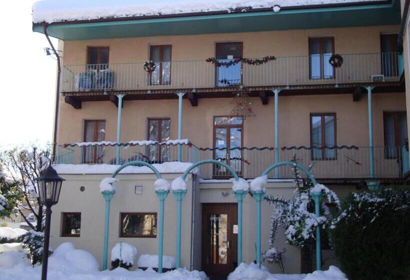 בית מלון כפרי Hôtel De Genève Et Restaurant , Faverges Seythenex