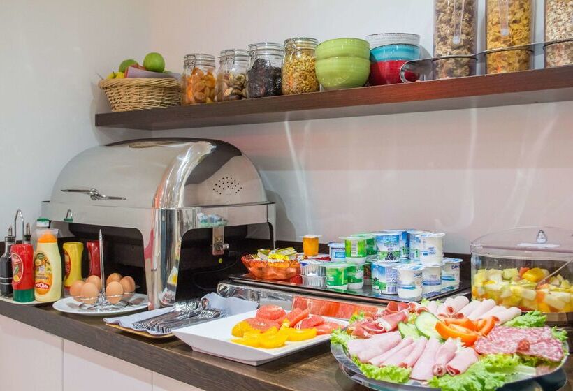 Caumartin Opera  Astotel