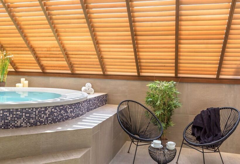 Best Western Les Bains Hotel Et Spa