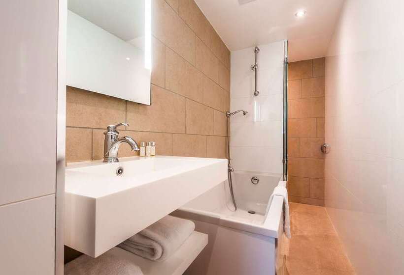 Отель Best Western Saint Louis Grand Paris Vincennes