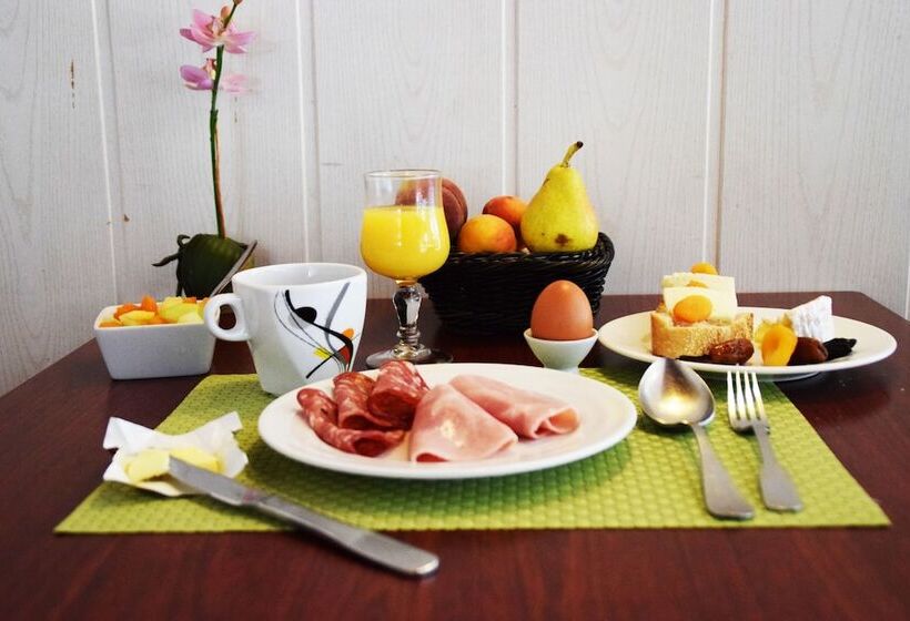 Brit Hotel Bordeaux Aéroport   Le Soretel