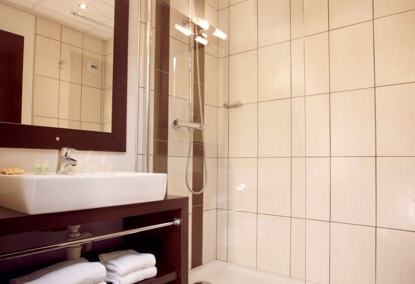 هتل Campanile Reims Centre  Cathedrale