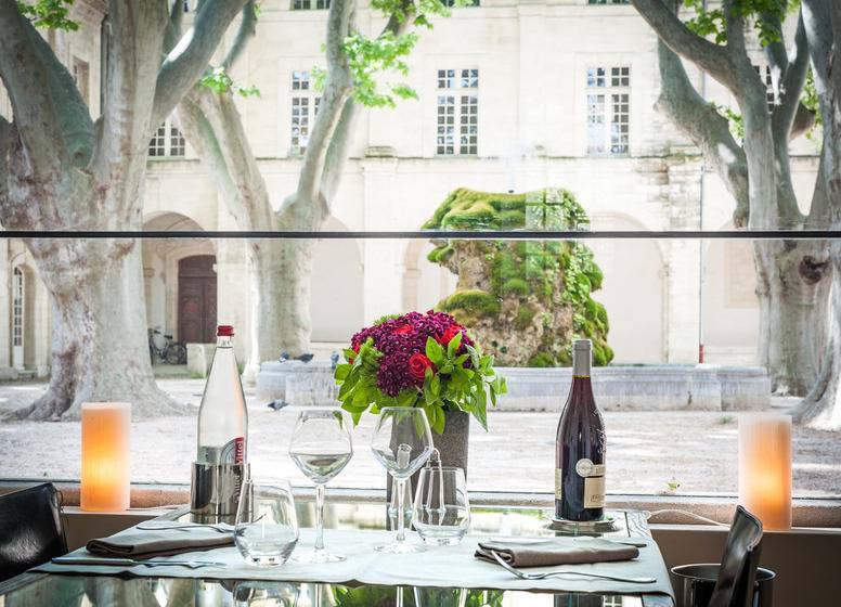 هتل Hôtel Cloitre Saint Louis Avignon