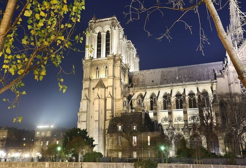 ホテル De Notre Dame
