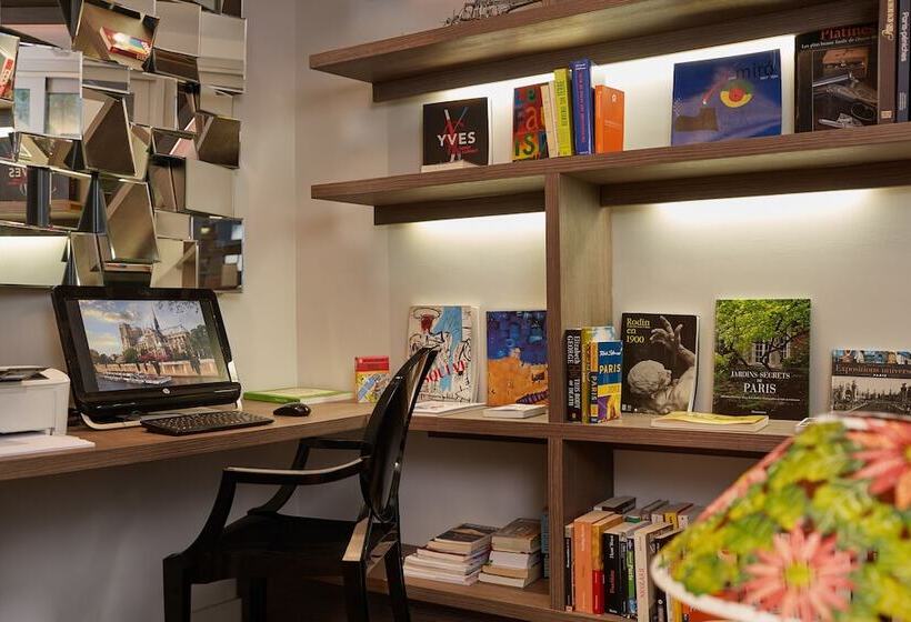 ホテル De Notre Dame