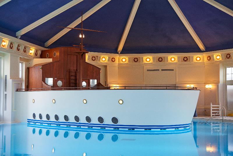 בית מלון כפרי Disney Newport Bay Club