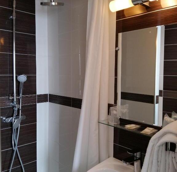 ホテル Hôtel Roi René