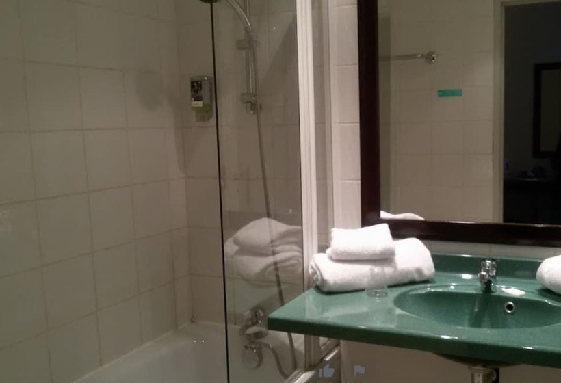 בית מלון כפרי Hôtel Mercure Montauban