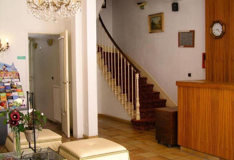 ホテル Hôtel Roi René