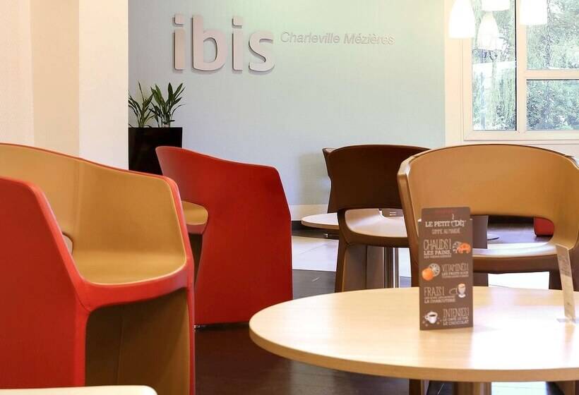 בית מלון כפרי Ibis Charlevillemézières