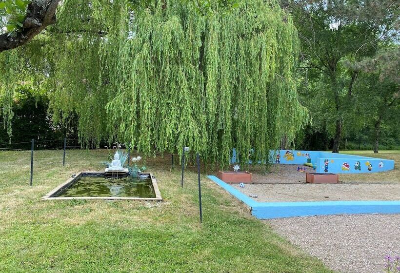 בית מלון כפרי Ibis Metz Nord