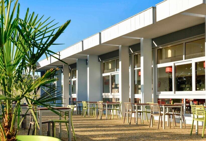 Отель Ibis Styles Angoulême Nord Hôtel Restaurant