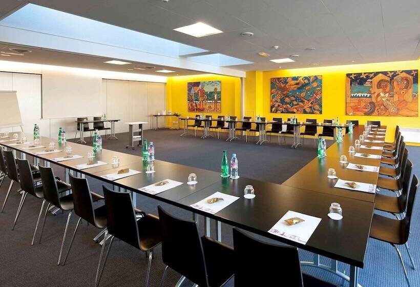 בית מלון כפרי Ibis Styles Ouistreham