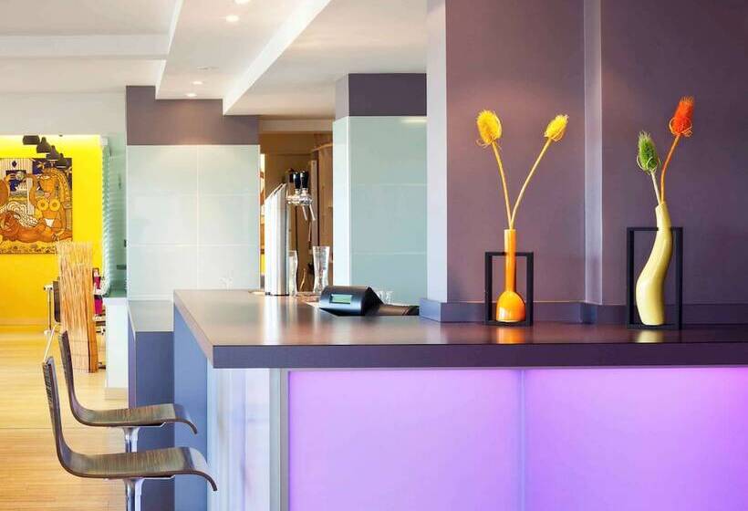 בית מלון כפרי Ibis Styles Ouistreham