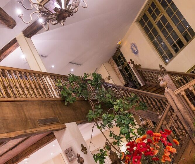 Отель Le Manoir De Gressy