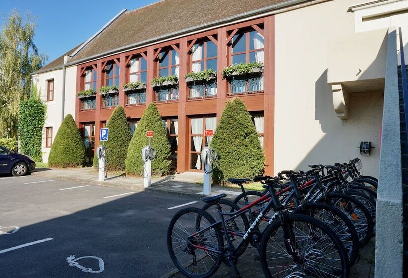 Отель Le Manoir De Gressy