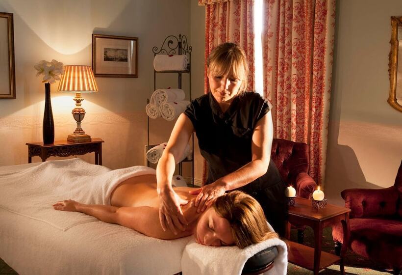 Отель Le Manoir De Gressy