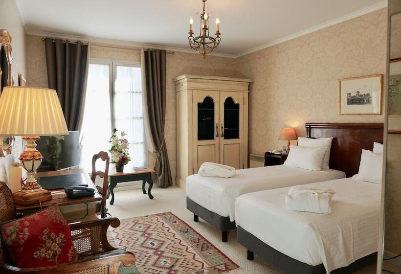 Отель Le Manoir De Gressy