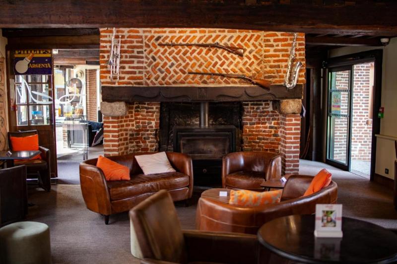 فندق Logis Hôtel & Restaurant   Les Hauts De Montreuil