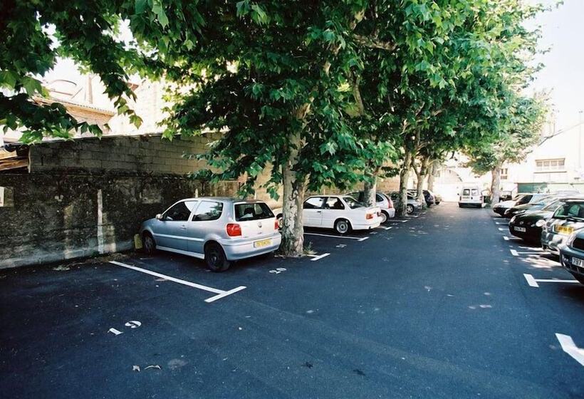 호텔 Logis Hôtel Saint Jacques