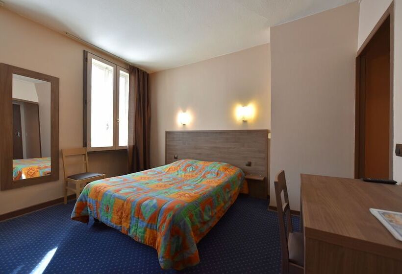 호텔 Logis Hôtel Saint Jacques