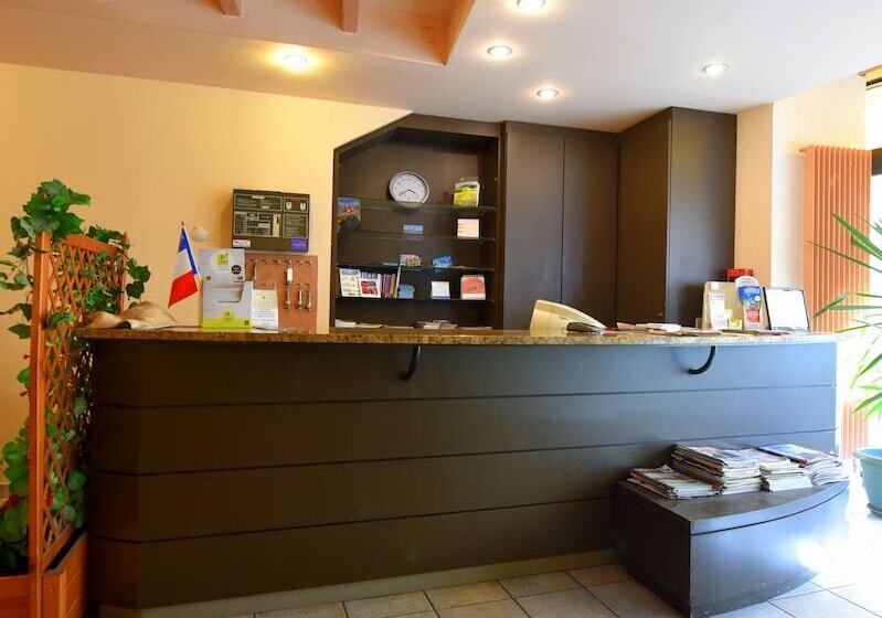 호텔 Logis Hôtel Saint Jacques