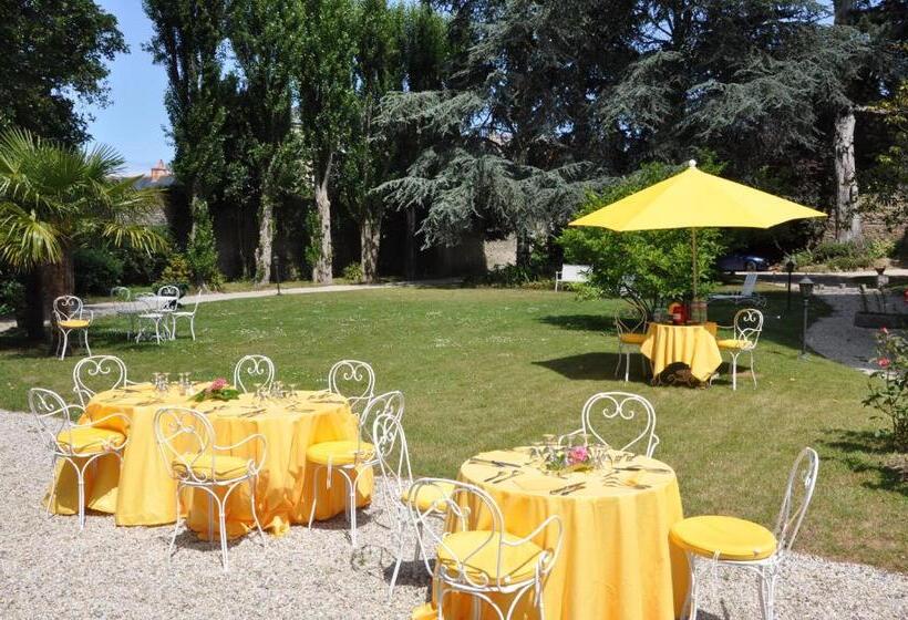 Отель Malouinière Le Valmarin