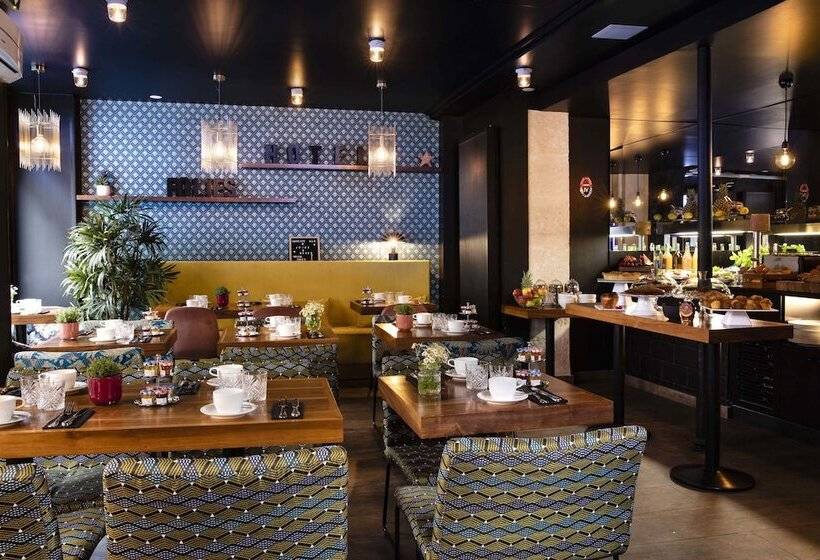 ホテル Maxim Folies