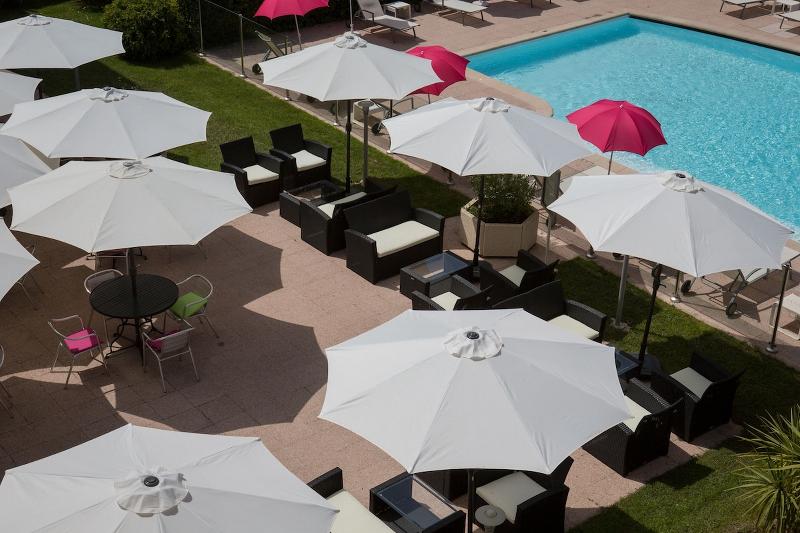 Отель Mercure Cannes Mandelieu