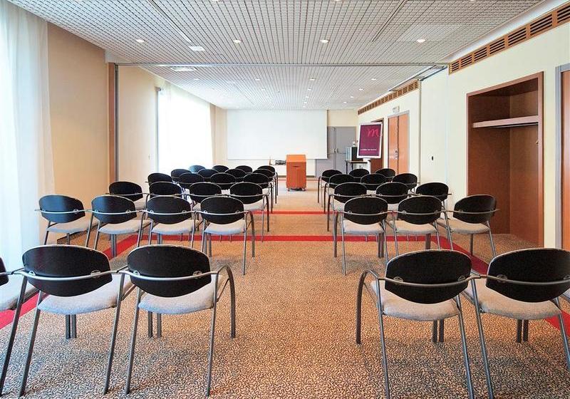 בית מלון כפרי Mercure Ile de Nantes