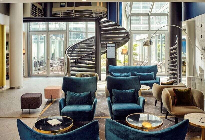 בית מלון כפרי Mercure Paris La Défense Grande Arche