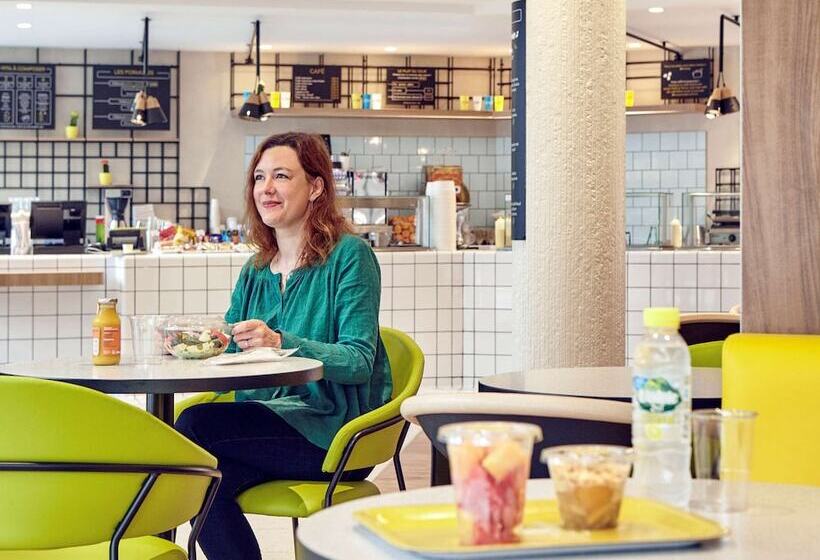 Отель Mercure Paris La Défense Grande Arche