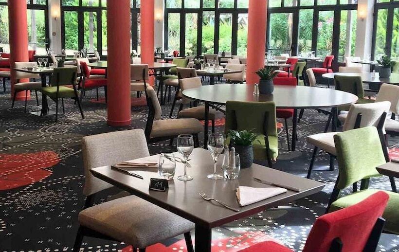 בית מלון כפרי Hôtel Oceania Nantes Aéroport