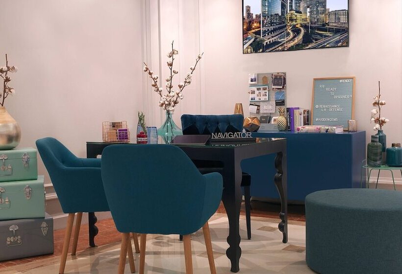 Отель Renaissance Paris La Defense