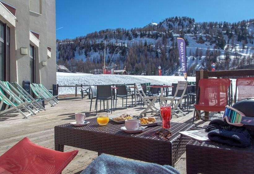 Sowell Hotels Le Pas Du Loup