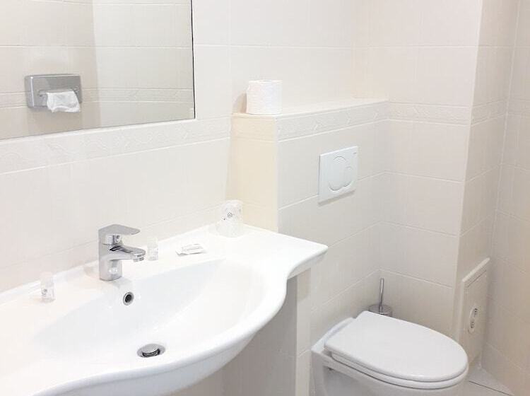 فندق Hôtel The Originals Miramar, Royan Pontaillac