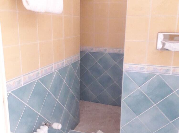 فندق Hôtel The Originals Miramar, Royan Pontaillac