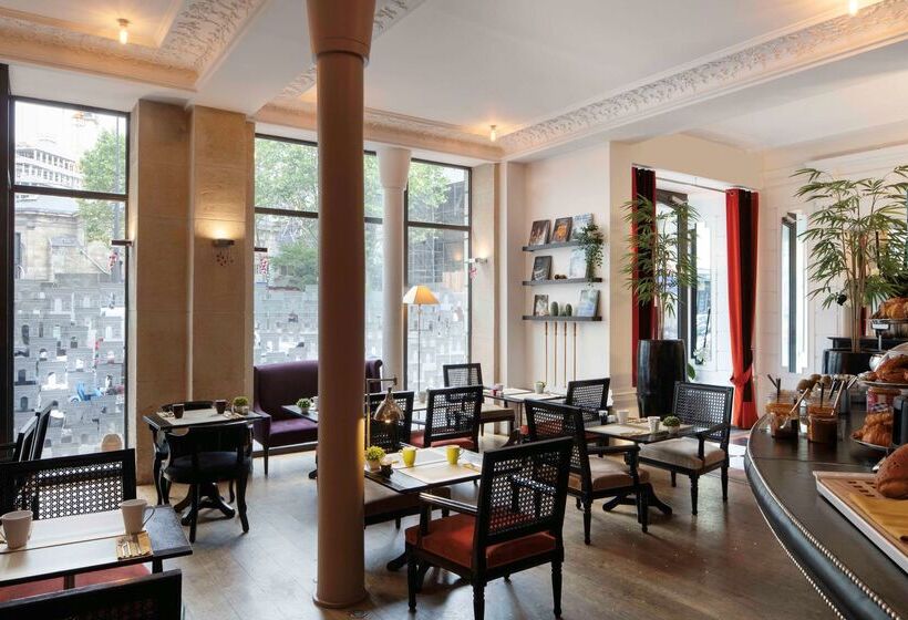 Le 123 Elysees  Astotel