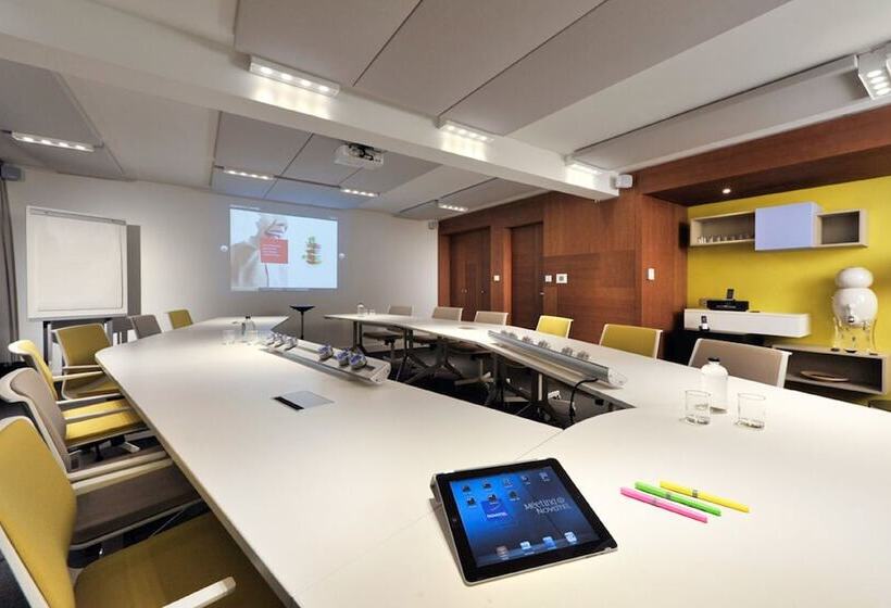 Novotel Fontainebleau Ury