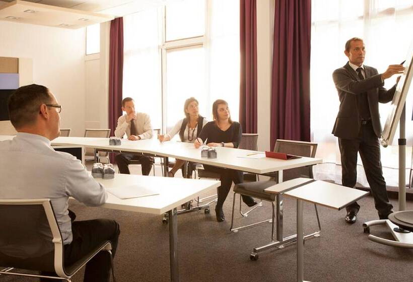 Novotel Fontainebleau Ury