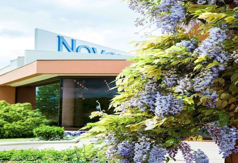 Novotel Mâcon Nord Autoroute Du Soleil