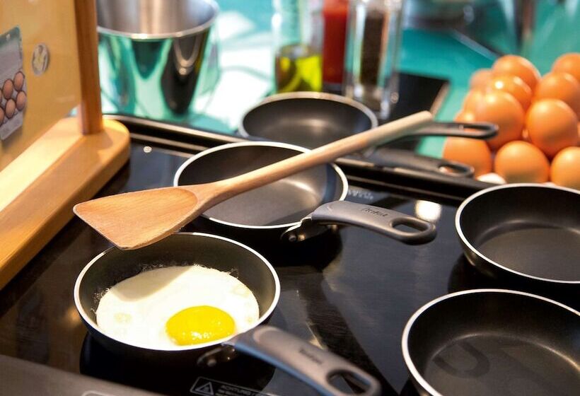 Novotel Mâcon Nord Autoroute Du Soleil