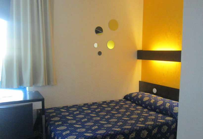 Отель Stars Dijon Sud