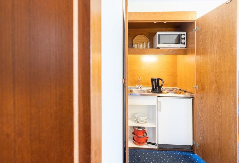 בית מלון כפרי Acora Bonn Living The City