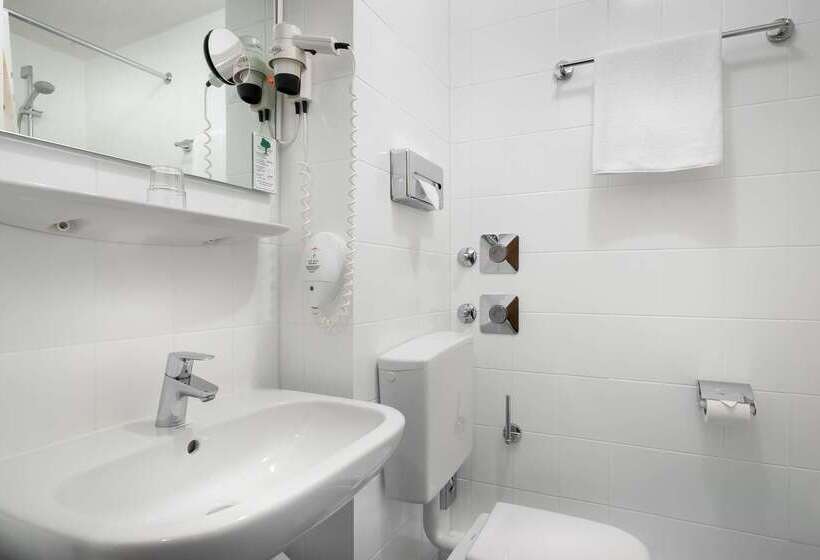 هتل Acora Karlsruhe Zentrum Living The City