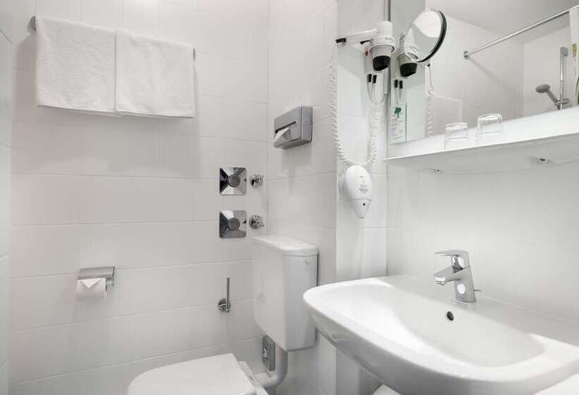 هتل Acora Karlsruhe Zentrum Living The City