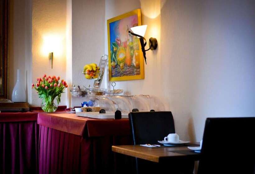 Отель Am Landeshaus